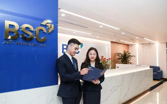 Cách Mở Tài Khoản Chứng Khoán BIDV Nhanh Nhất Tại Nhà 2024 13 Để mở tài khoản chứng khoán tại BIDV, khách hàng cần chuẩn bị các giấy tờ cá nhân, đáp ứng các điều kiện về tuổi tác, nghề nghiệp và khả năng tài chính theo quy định của ngân hàng.
