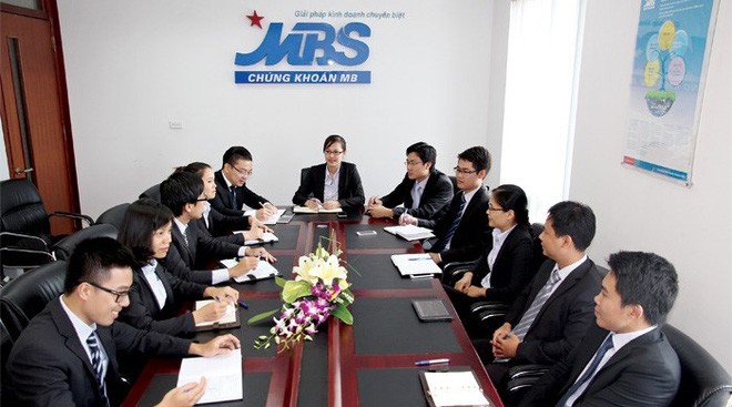 Mở Tài Khoản Chứng Khoán MBS: Hướng Dẫn Chi Tiết và Thông Tin Cần Biết Mới Nhất 2024 21 Công ty Chứng khoán MB (MBS) là một trong những công ty chứng khoán uy tín và đáng tin cậy hàng đầu tại Việt Nam, được thành lập vào năm 2007 với vốn điều lệ ban đầu 200 tỷ đồng.