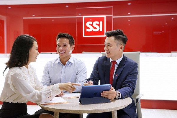 Cách Đăng Kí Mở Tài Khoản Chứng Khoán SSI Tại Nhà Tiện Lợi 100% 2024 31 Đầu tư chứng khoán mang lại nhiều lợi ích cho nhà đầu tư như cơ hội sinh lời cao hơn so với các hình thức đầu tư khác