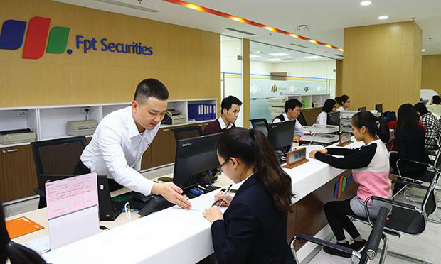 Trang Chủ 15 Công ty cổ phần chứng khoán FPTS